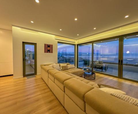 Exkluzivní penthouse s výjimečným výhledem na moře, bazénem a garáží v Opatiji - pic 4