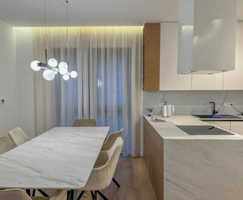 Exkluzivní penthouse s výjimečným výhledem na moře, bazénem a garáží v Opatiji - pic 22