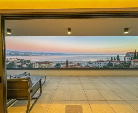 Exkluzivní penthouse s výjimečným výhledem na moře, bazénem a garáží v Opatiji - pic 3