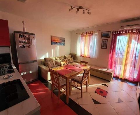 Spacious property with 5 apartments in Klenovica, Novi Vinodolski - pic 2
