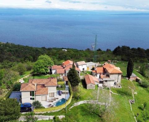 Rustikale Villa auf einem Hügel mit Swimmingpool und Meerblick in der Gegend von Opatija - foto 2