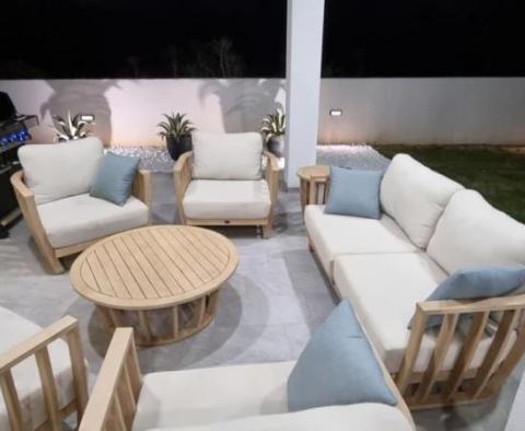 Exclusive villa in an excellent location in Svetvincenat - pic 14