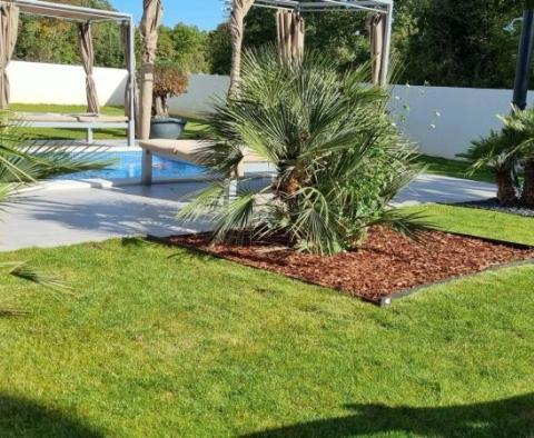 Exclusive villa in an excellent location in Svetvincenat - pic 4