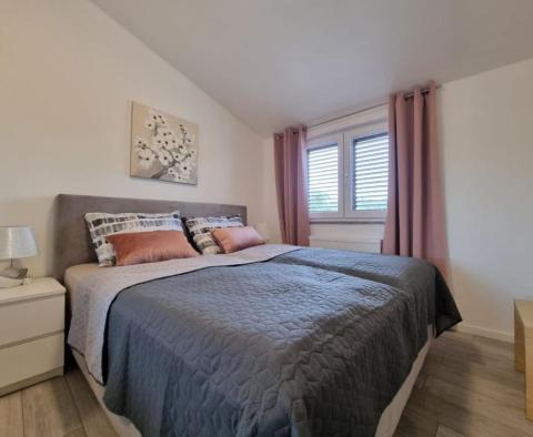 Maison de 5 appartements avec beaucoup de potentiel, dans un endroit calme et magnifique dans la région de Porec - pic 18