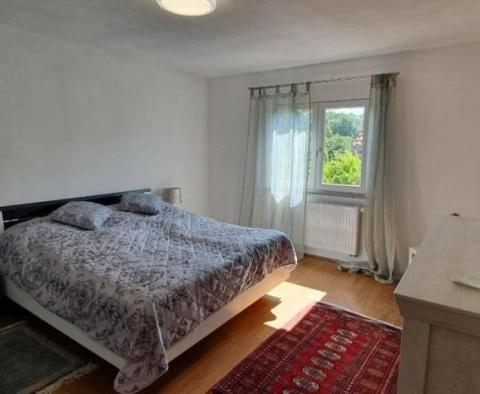 Maison de 5 appartements avec beaucoup de potentiel, dans un endroit calme et magnifique dans la région de Porec - pic 54