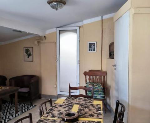 Malowniczy dom z 4 apartamentami i basenem w okolicy Umag - pic 42
