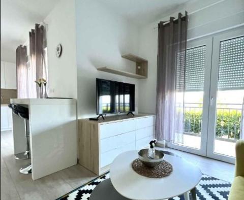 Nádherná turistická nemovitost se 4 lux apartmány v Primoštenu, pouze 200 metrů od moře - pic 8