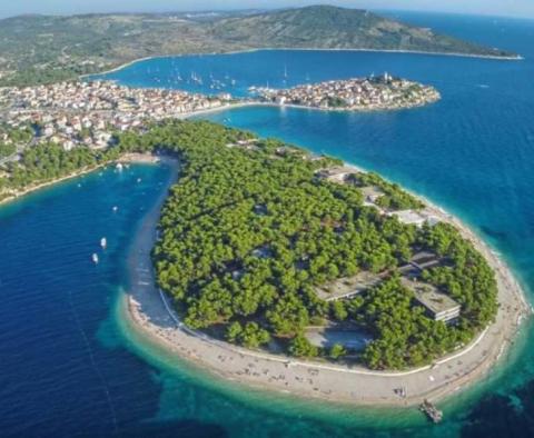 Nádherná turistická nemovitost se 4 lux apartmány v Primoštenu, pouze 200 metrů od moře - pic 11