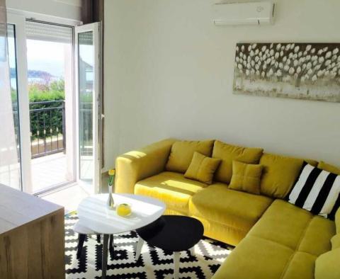 Nádherná turistická nemovitost se 4 lux apartmány v Primoštenu, pouze 200 metrů od moře - pic 17