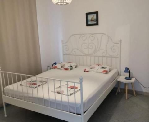 Incroyable propriété touristique de 6 appartements sur la Riviera d'Omis, à 30 mètres de la mer - pic 20