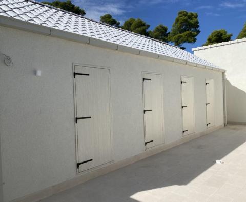 Original property only 50 meters from the sea on Brac island in Bobovisce - pic 10