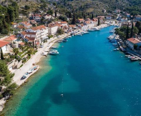 Original property only 50 meters from the sea on Brac island in Bobovisce - pic 22