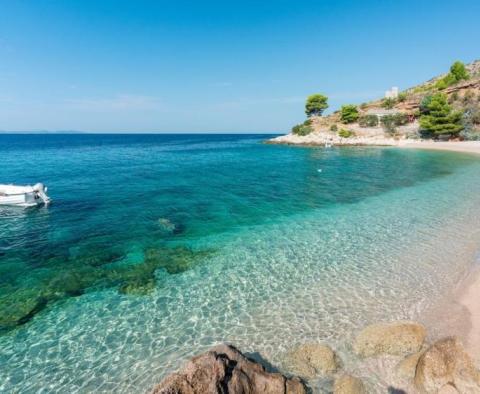 Original property only 50 meters from the sea on Brac island in Bobovisce - pic 25