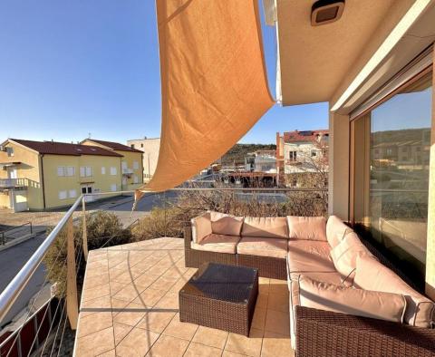 Außergewöhnliche neue Villa 100 Meter vom Meer entfernt in Novi Vinodolski! - foto 26