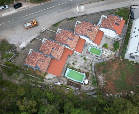 Pięć domów szeregowych o powierzchni 590 m2 z widokiem na morze i 2 basenami w Icici - pic 8
