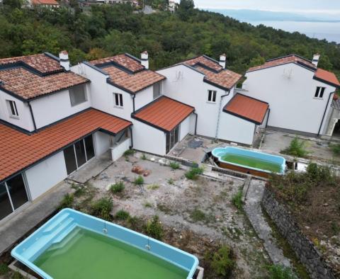 Pięć domów szeregowych o powierzchni 590 m2 z widokiem na morze i 2 basenami w Icici - pic 4
