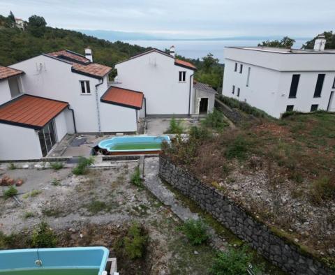 Pięć domów szeregowych o powierzchni 590 m2 z widokiem na morze i 2 basenami w Icici - pic 9