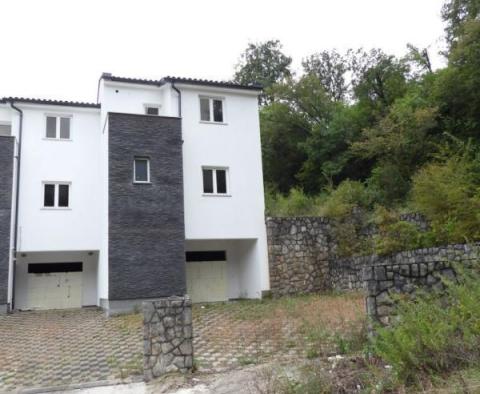 Pięć domów szeregowych o powierzchni 590 m2 z widokiem na morze i 2 basenami w Icici - pic 26