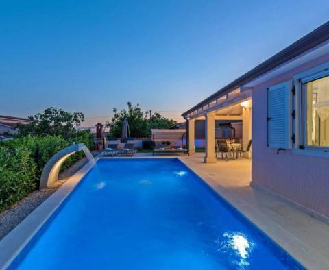 Villa mit Pool in der Gegend von Porec - foto 3