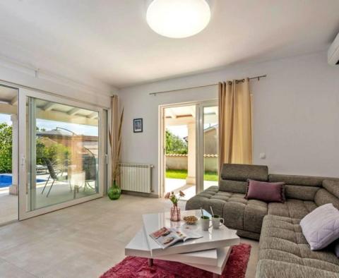 Villa mit Pool in der Gegend von Porec - foto 21
