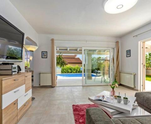 Villa mit Pool in der Gegend von Porec - foto 22