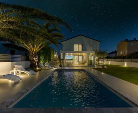 Impressive light and bright villa in popular Rovinj, for sale - pic 27
