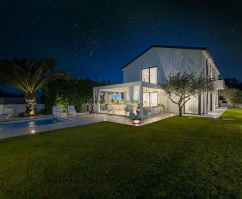 Impressive light and bright villa in popular Rovinj, for sale - pic 32