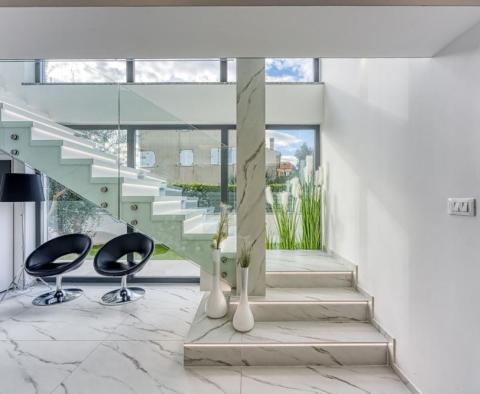 Impressive light and bright villa in popular Rovinj, for sale - pic 42