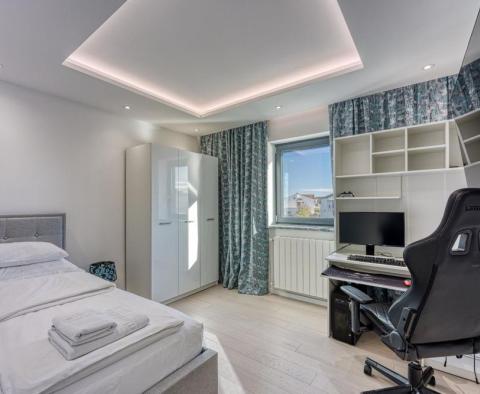 Impressive light and bright villa in popular Rovinj, for sale - pic 54