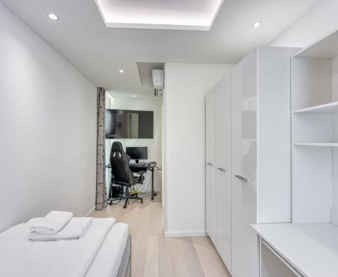 Impressive light and bright villa in popular Rovinj, for sale - pic 59
