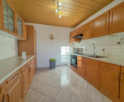 Günstiges Haus in Dramalj, Region Crikvenica - foto 12