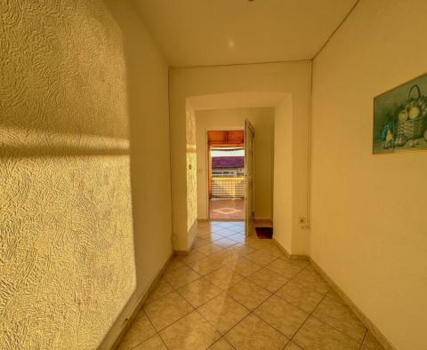 Günstiges Haus in Dramalj, Region Crikvenica - foto 36
