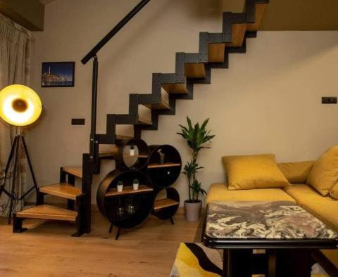 Сниженная цена! Роскошная квартира в Ровине с 2 спальнями на продажу! - фото 7