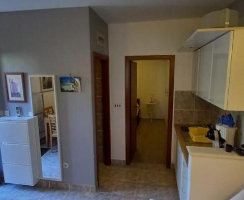 Apartmán s nádhernou zahradou v Postiře na ostrově Brač 150 metrů od moře - pic 18