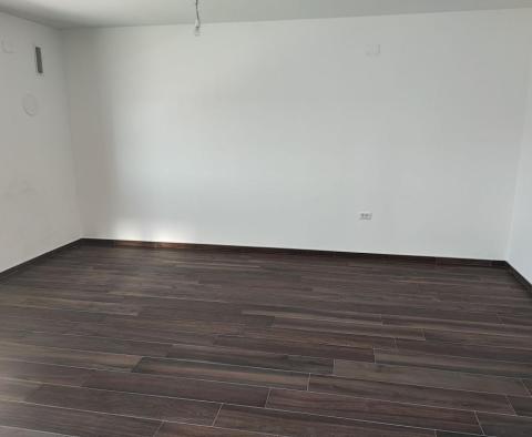 1ère ligne de mer - Appartement de 3 chambres dans un immeuble neuf sur la péninsule de Pag - pic 14