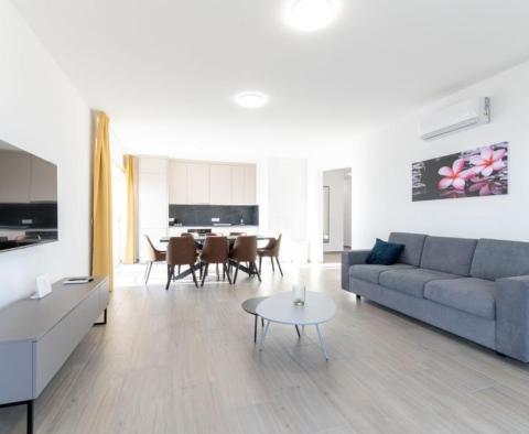 Spacious 3 bedroom apartment near the sea in Marina, Trogir - pic 5