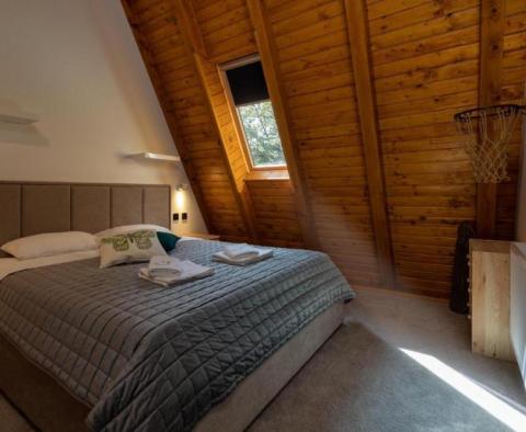Erstaunliche Villa mit Innenpool in Ravna Gora auf 33.000 m². vom Land! - foto 24