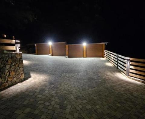 Erstaunliche Villa mit Innenpool in Ravna Gora auf 33.000 m². vom Land! - foto 29