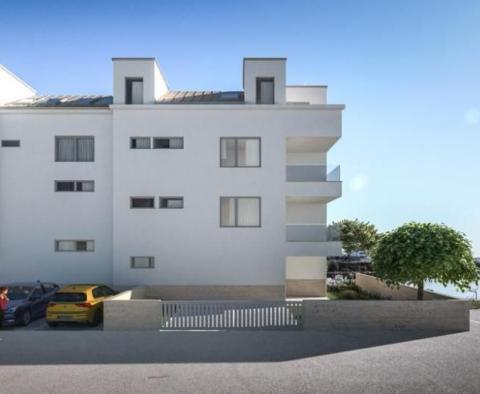Apartmán se 2 ložnicemi v 1. linii k moři v moderní luxusní rezidenci v Povljana, Pag - pic 7