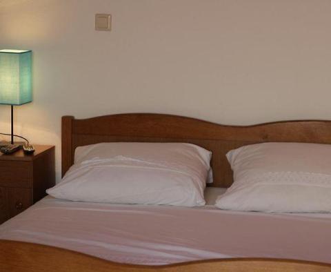 Hôtel parfait à seulement 50 mètres de la mer dans la région de Zadar avec restaurant et fitness - pic 22