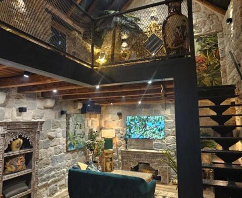 Renovated historic house in the centre of Kastel Stari, 50 meters from the sea - pic 9