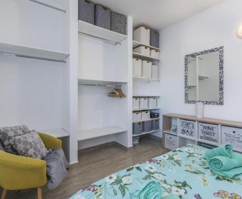Bájos 2 hálószobás apartman Novigradban, Isztria - pic 4