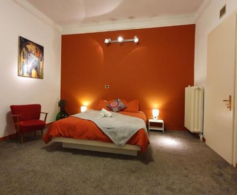 Dwupoziomowy apartament w willi w Opatii, z widokiem na morze, 150 metrów od morza - pic 10