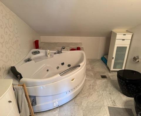 Nieruchomość z 3 apartamentami w centrum Opatiji - pic 6