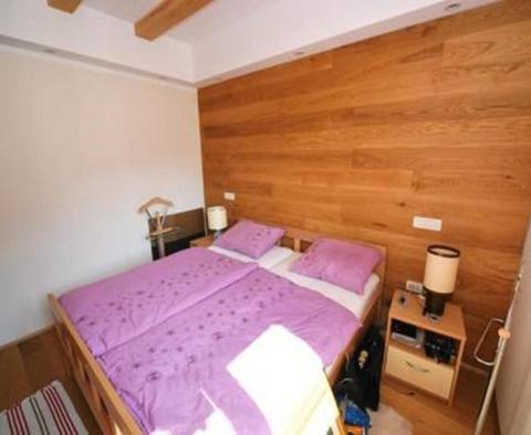 Vila s bazénem, saunou a zahradou na atraktivním místě v Begovo Razdolje - pic 15