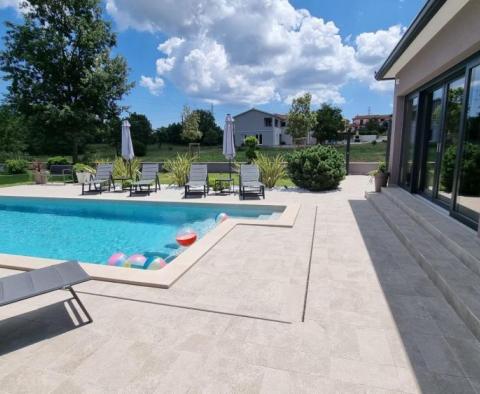 An impressive new built villa with a swimming pool in a great location in Labin area - pic 65