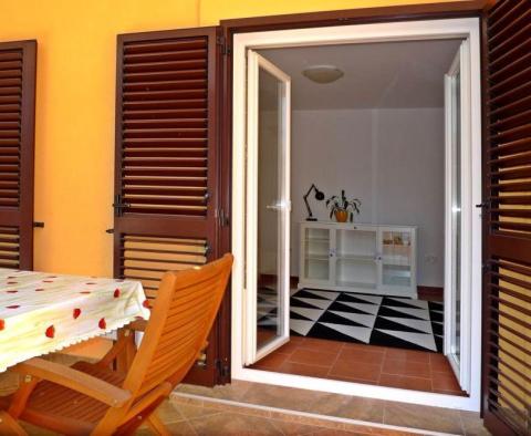 Дом с апартаментами в 200 м от моря, в красивом Ровине - фото 11