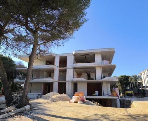 Niepowtarzalna rezydencja 5***** z basenem w Rovinj z pocztówkowymi widokami, w pierwszym rzędzie do morza, po drugiej stronie parku! - pic 34
