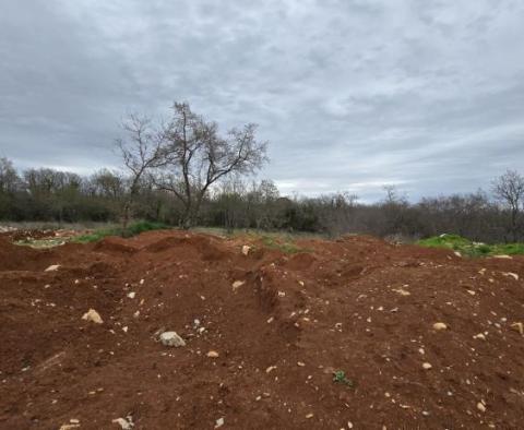 Terrain constructible à Poreč, à 2 km de la mer - pic 9