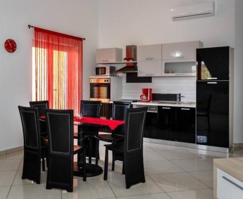 Appartement au dernier étage de 66 m2 avec vue mer à Vrbnik, île de Krk - pic 2